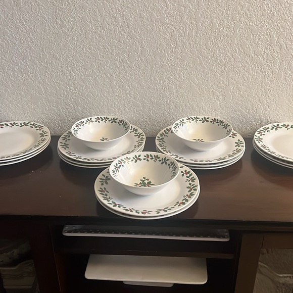 Vintage Royal Norfolk dishes. - Picture 6 of 8